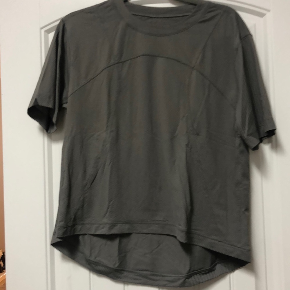 lululemon athletica Gray Short Sleeve Tee